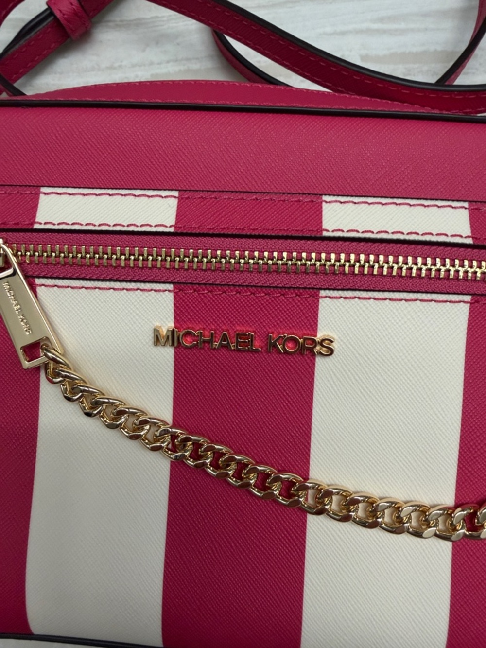 Michael Kors Hot Pink and White Stripe Crossbody with Gold Chain NWOT - Picture 3 of 7